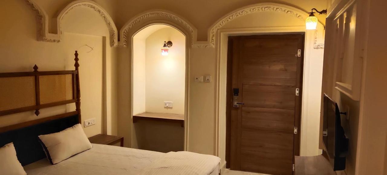 Captain Villa Heritage House Varanasi Exterior photo