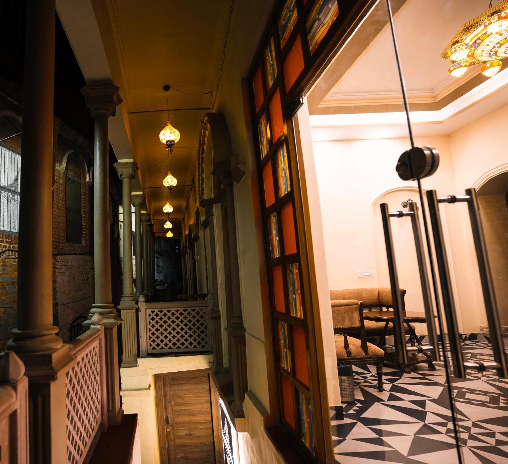Captain Villa Heritage House Varanasi Exterior photo