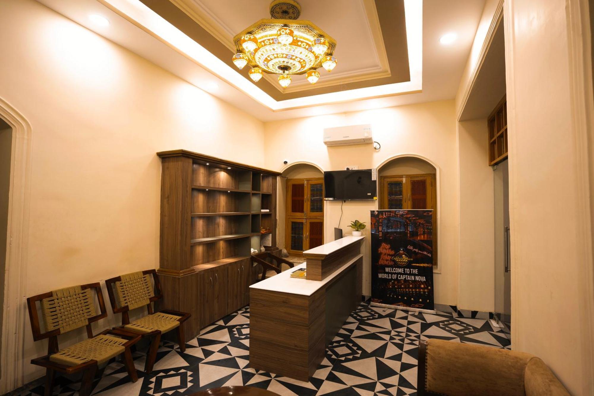 Captain Villa Heritage House Varanasi Exterior photo