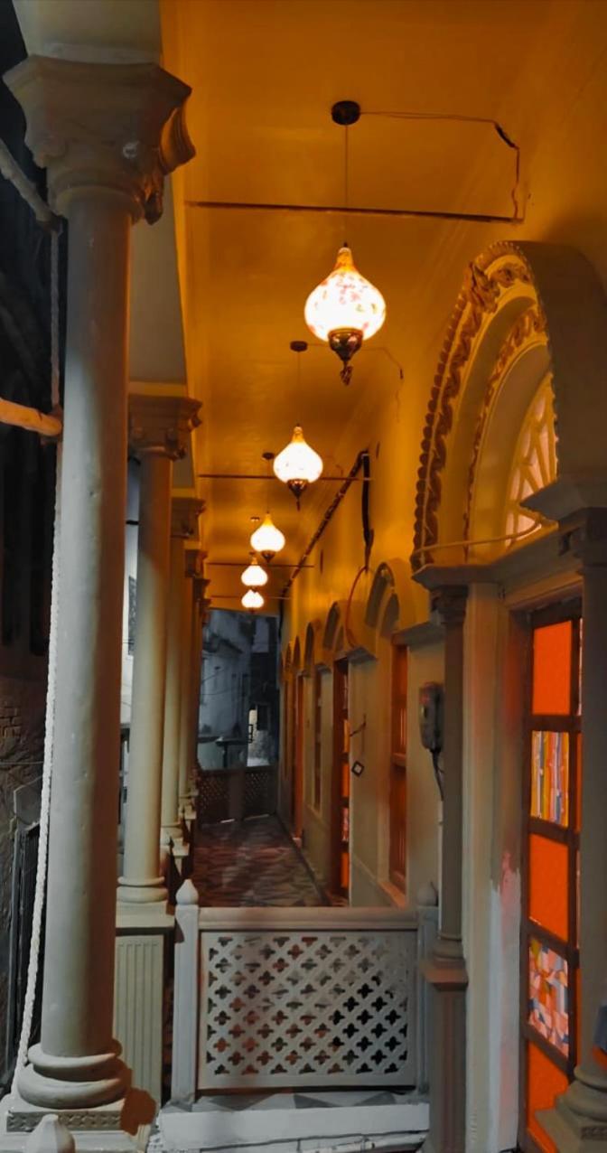 Captain Villa Heritage House Varanasi Exterior photo